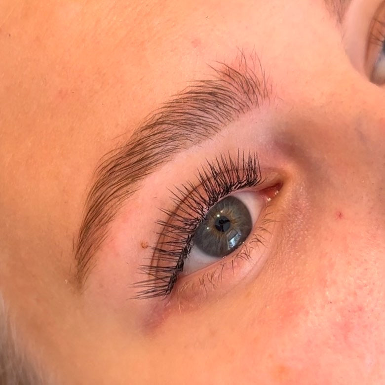 L-curl ögonfransförlängning